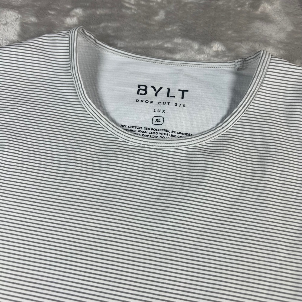 BYLT Women's XL Drop Cut S/S Lux White Grey Striped Curved Hem Tee XDCSS_STP